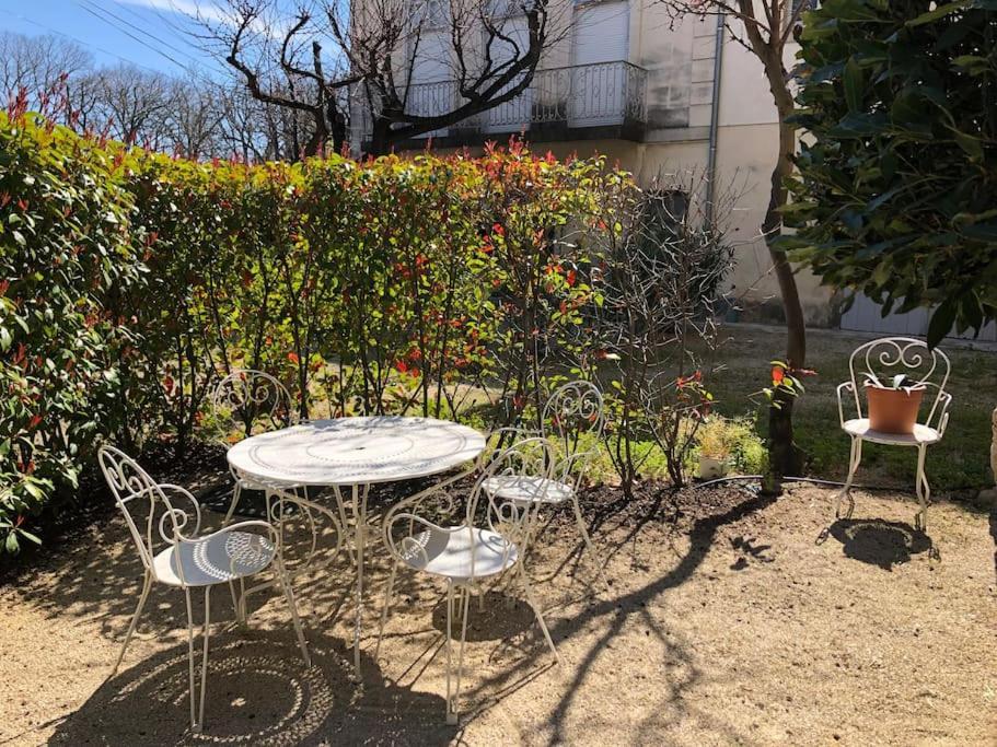 Ulysse, Appartement Spacieux Au Centre Historique D'Uzes En Rez-De-Chaussee Avec Exterieur, Proche Parking Des Marroniers 外观 照片